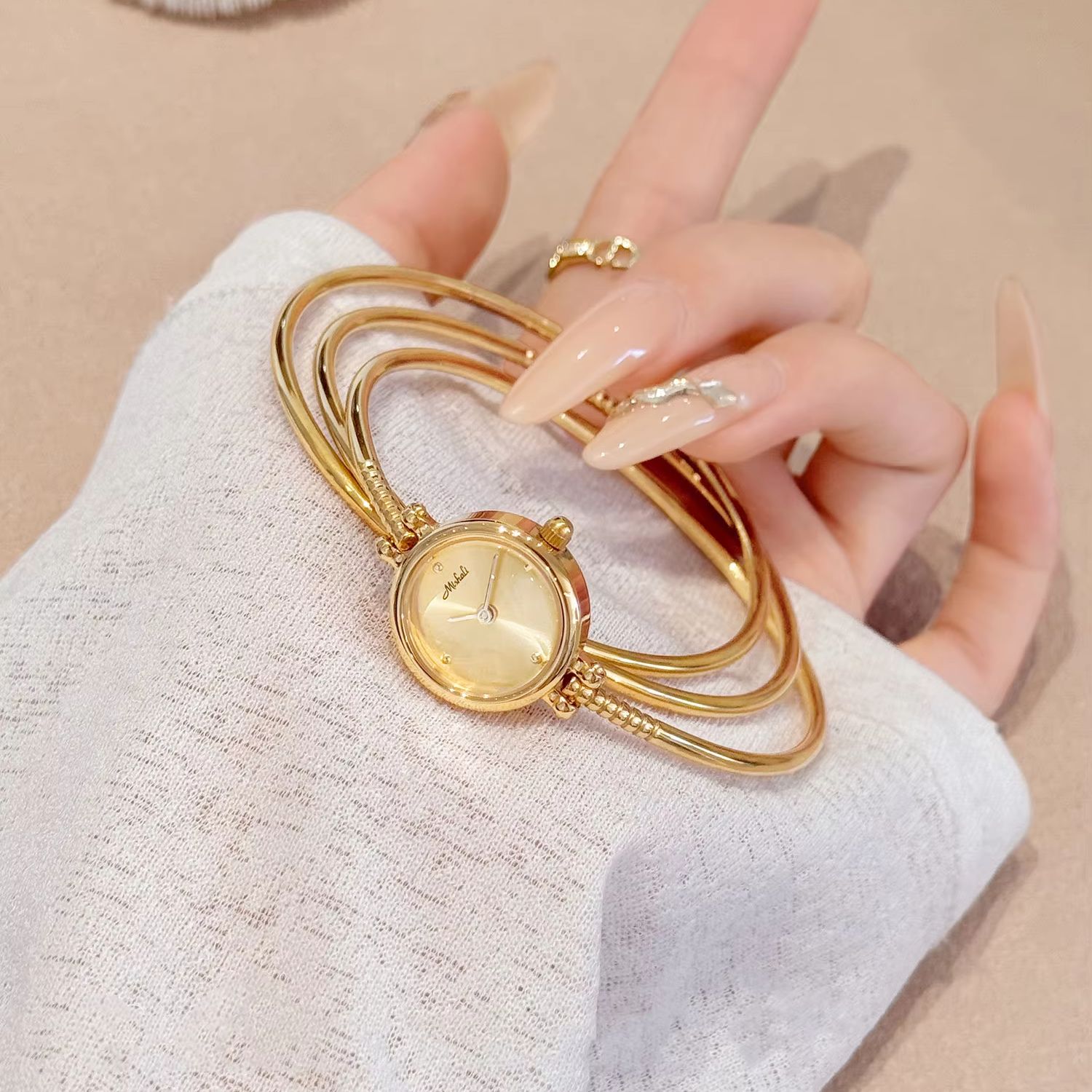Jam Tangan Wanita Asli Merek R - Luxury Watch Index ulasan dan harga