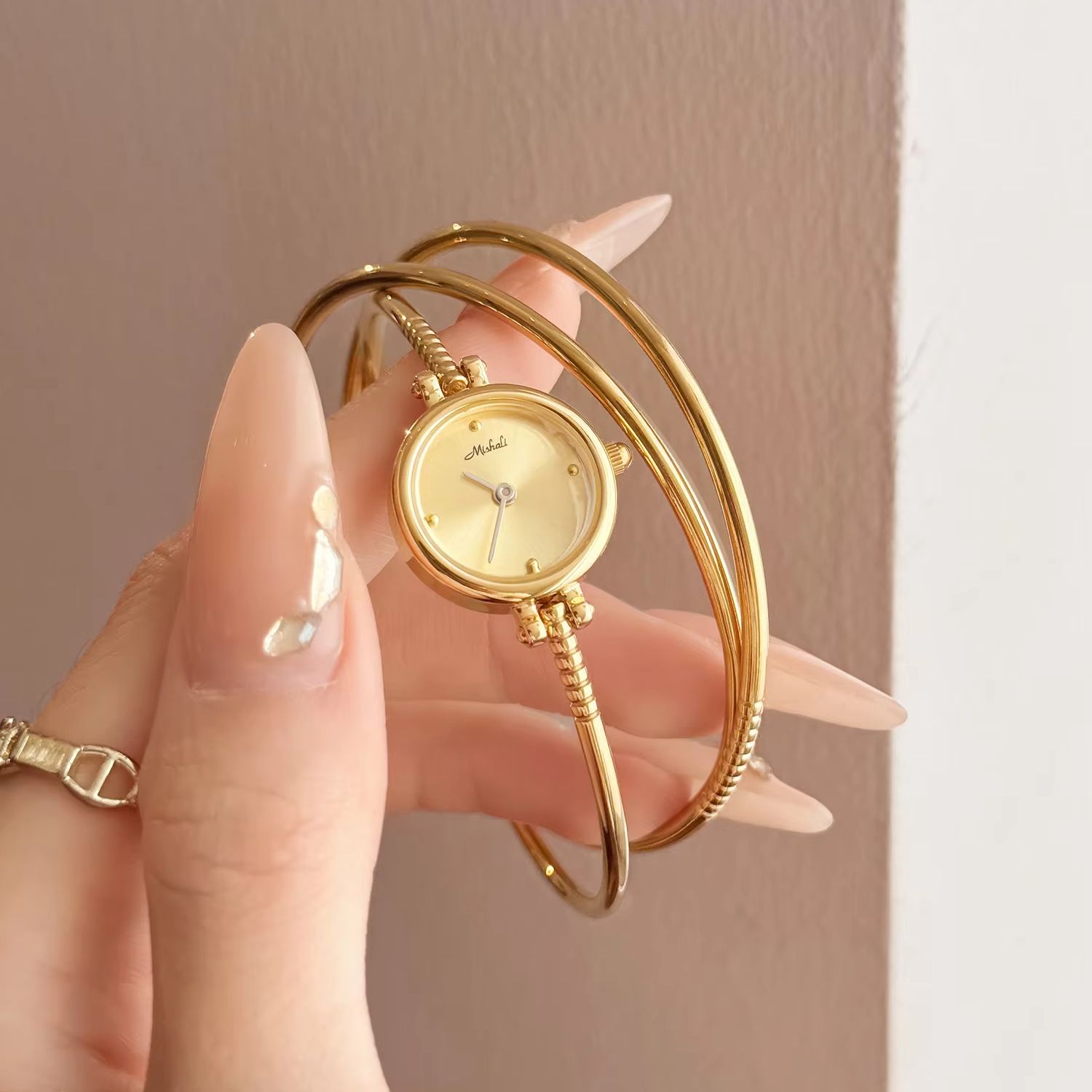 Jam Tangan Wanita Asli Merek R - Luxury Watch Index ulasan dan harga