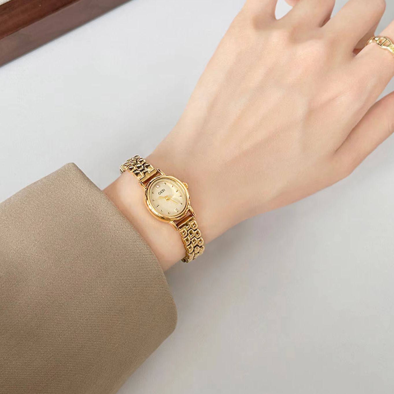 Jam Tangan Wanita Merek Mewah  - Luxury Watch Index ulasan dan harga